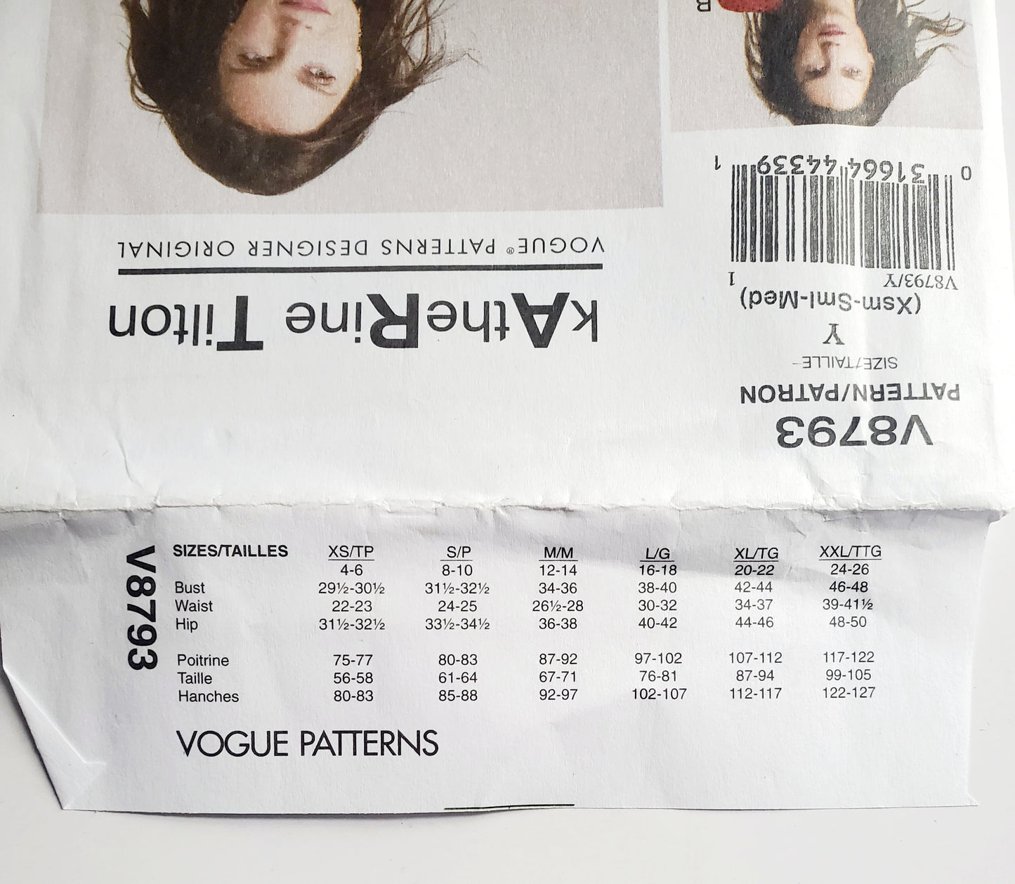 VOGUE Sewing Pattern V8793, DESIGNER ORIGINAL, Fitted Pullover Tops, Contrast Collar, Size 4-14 (Copy)