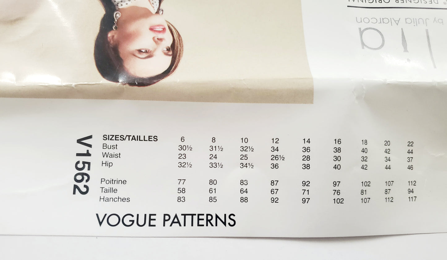 VOGUE PATTERNS, Sewing Pattern V1562, LIALIA BY JULIA ALARCON, DESIGNER ORIGINAL, Coat, Fitted Coat, Lined Coat, Size 6-14