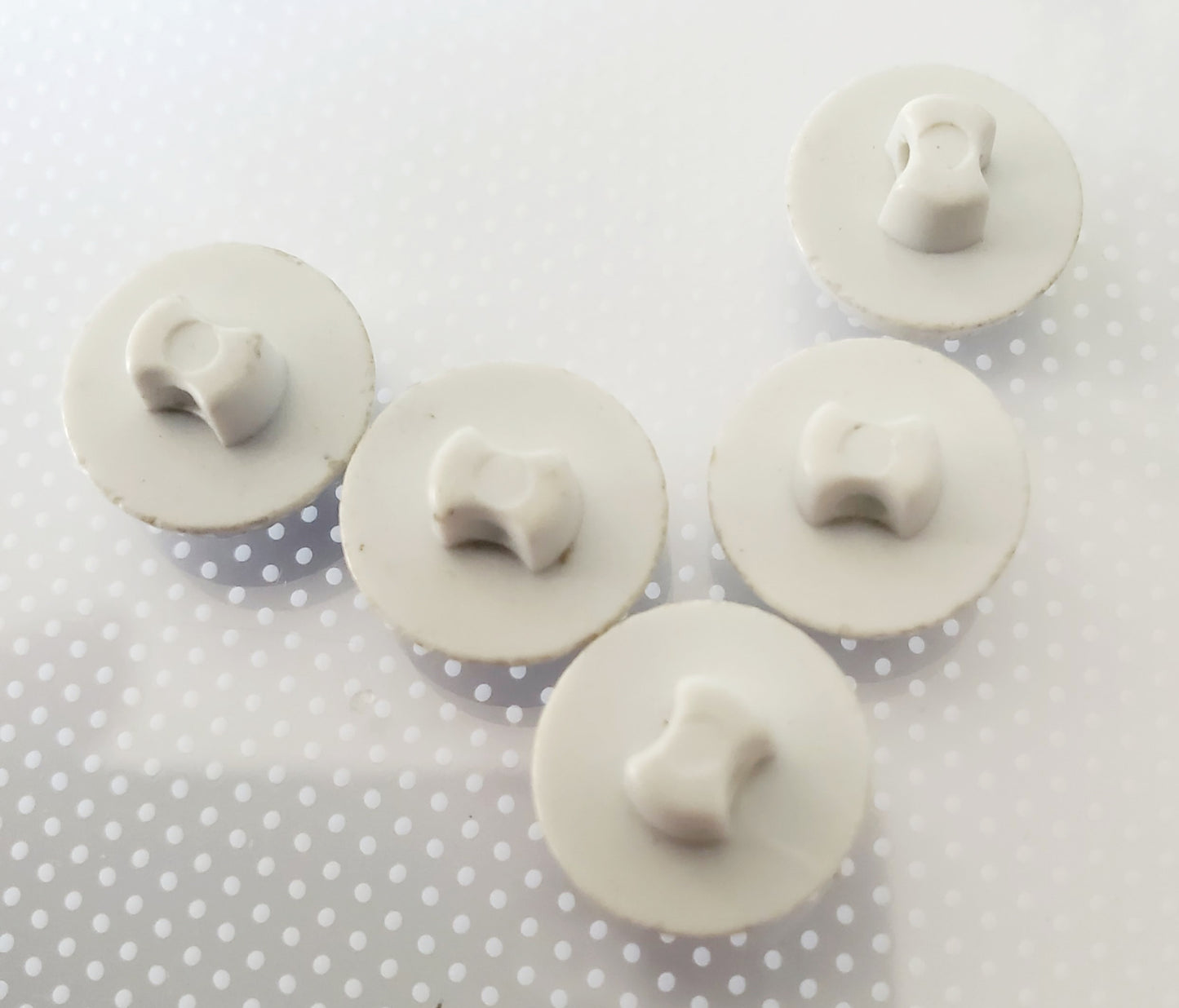 White Shank Buttons With Raised Pattern, Round, Size 10mm, Size 1cm QTY 5