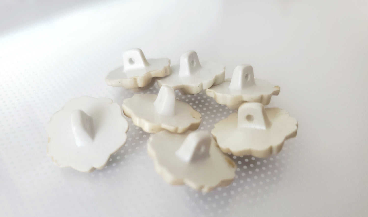 Shank Sewing Buttons, Flower 3D, 15mm, 1.5cm, Plastic, QTY 7