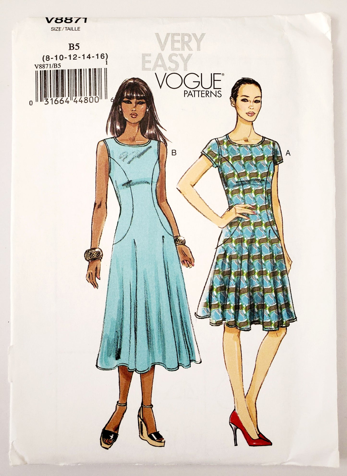 VERY EASY VOGUE Sewing Pattern V8871, Close Fitting, Flared Dress. Size 8-16
