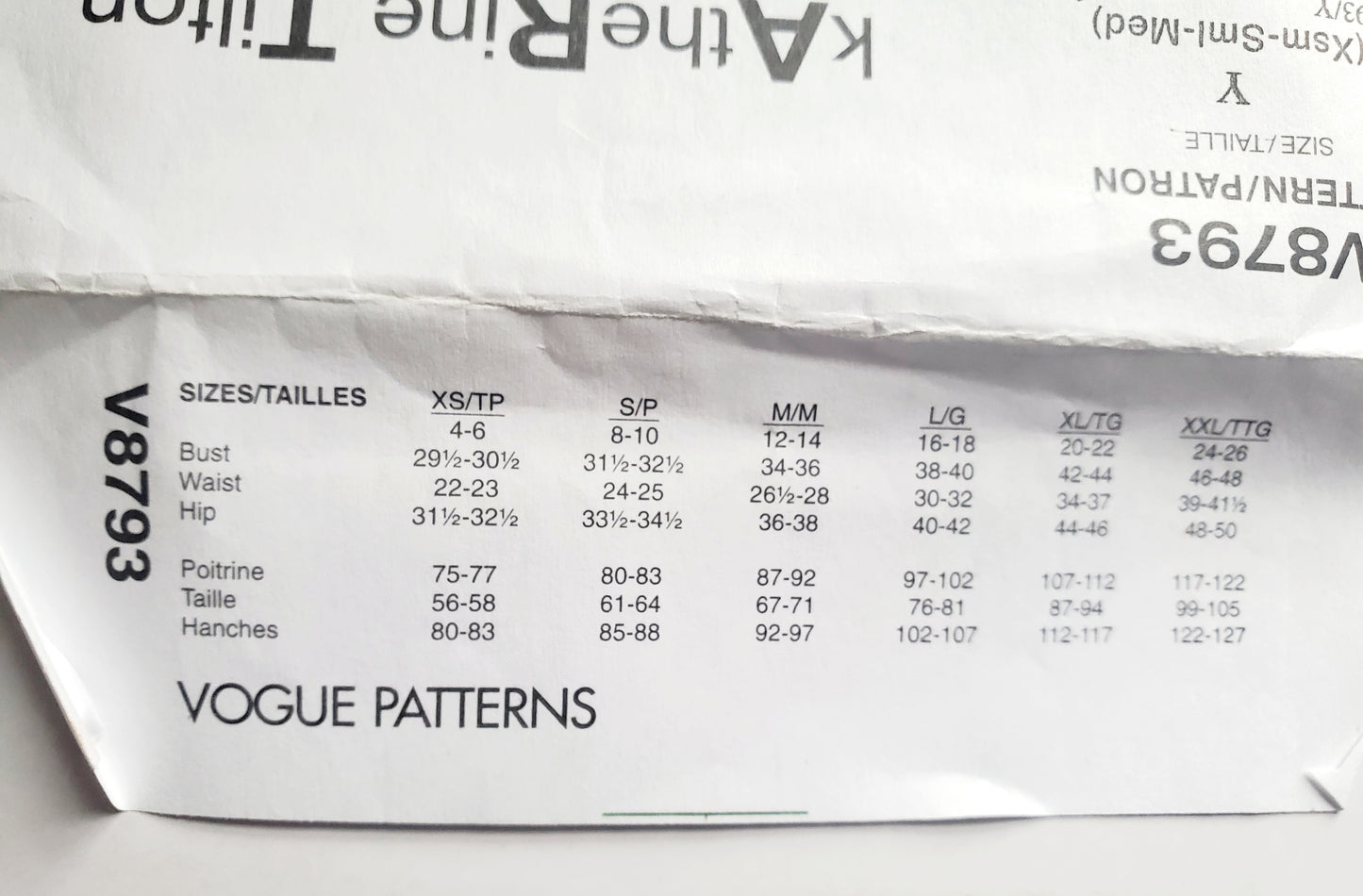 VOGUE Sewing Pattern V8793, DESIGNER ORIGINAL, Fitted Pullover Tops, Contrast Collar, Size 4-14