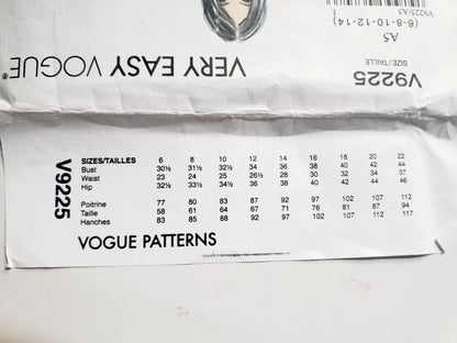 VERY EASY VOGUE Sewing Pattern V9225, Semi-Fitted Tunics, Shaped Tunics, Size 6-14