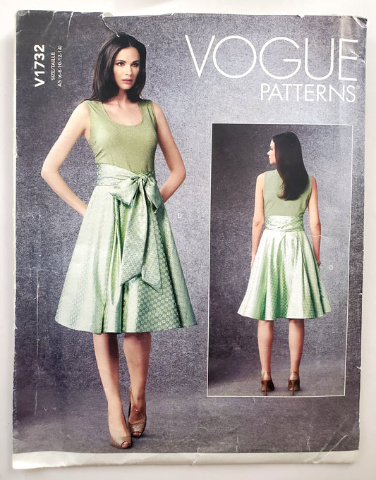 VOGUE PATTERNS, Sewing Pattern V1732, Skirt, Flared Skirt, Pleats, Wide Waistband, Size 6-14