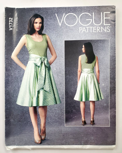 VOGUE PATTERNS, Sewing Pattern V1732, Skirt, Flared Skirt, Pleats, Wide Waistband, Size 14-22