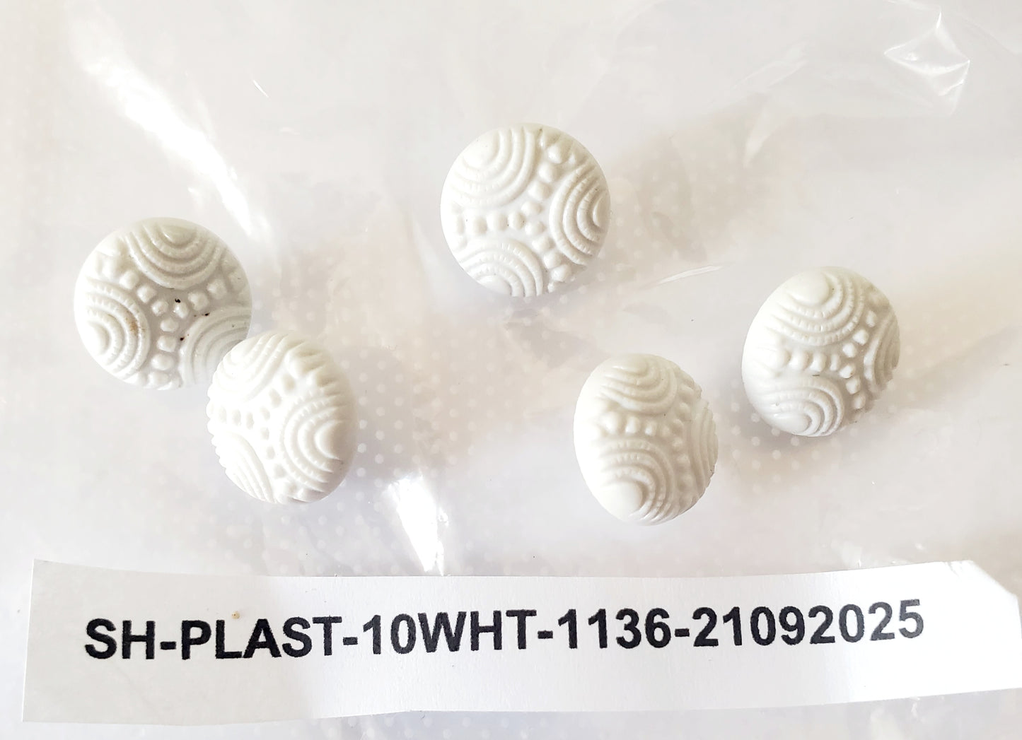 White Shank Buttons With Raised Pattern, Round, Size 10mm, Size 1cm QTY 5