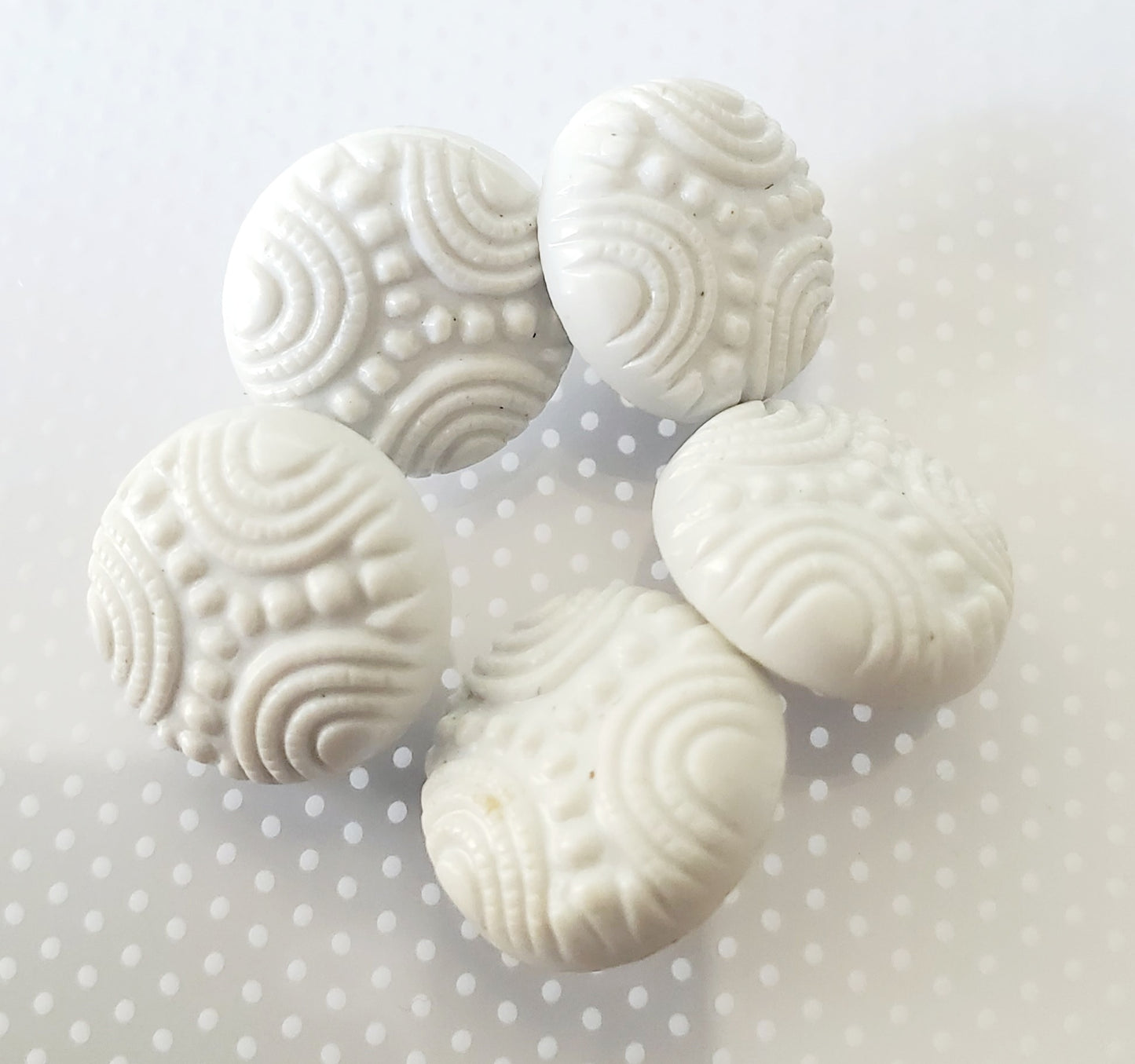 White Shank Buttons With Raised Pattern, Round, Size 10mm, Size 1cm QTY 5