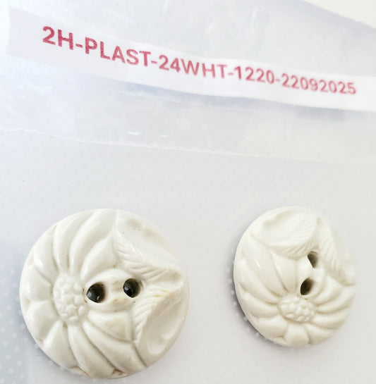 White, Vintage, Round, 2-Holed Buttons, Daisy Flowers, Size 24mm, 2.4cm, Plastic QTY 2