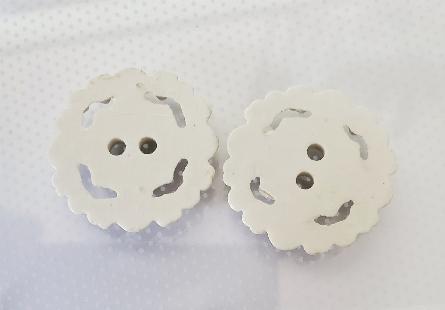 Off White, Cream Vintage, Round, 2-Holed Buttons, Size 24mm, 2.4cm, Plastic QTY 2