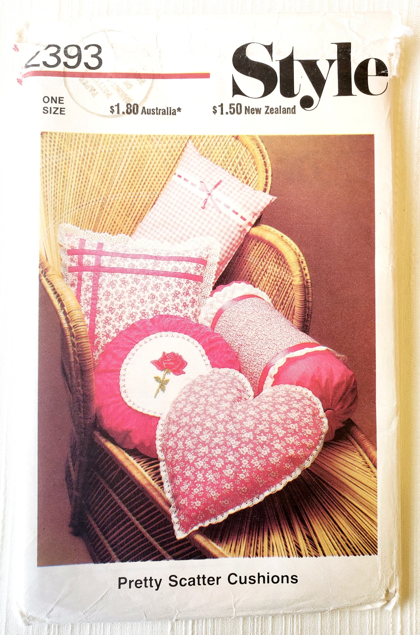 STYLE Sewing Pattern 2393, Scatter Cushions, Cushions, Craft, Cushions with Trim