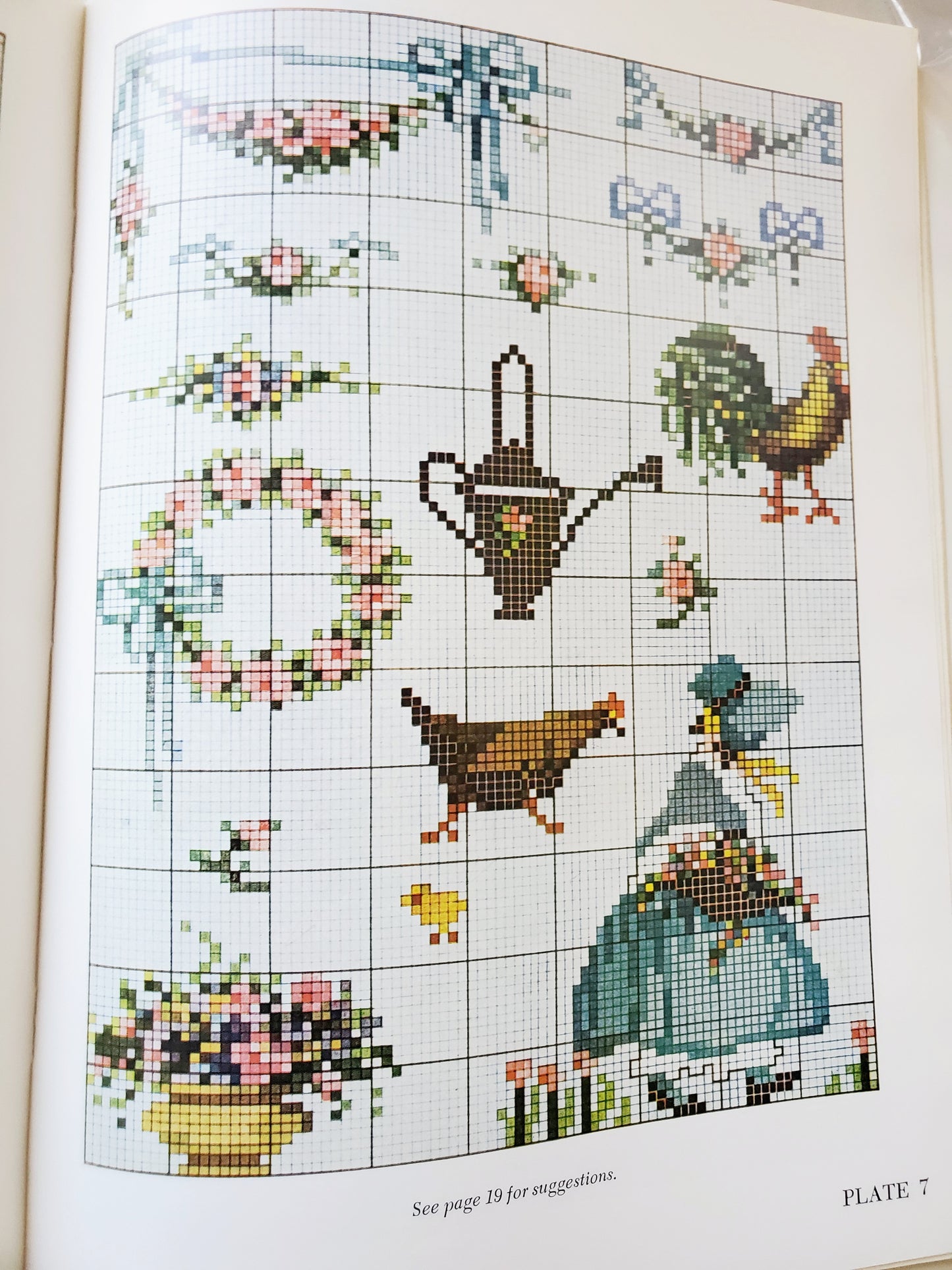 Favorite Charted Designs by Anne Orr. 119 in Full Colour Dover Needlework Series