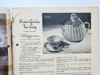 Vintage 1950's Patons Knitting Book No. 252. Tea Cozy Lampshade Bag Toy Rugs