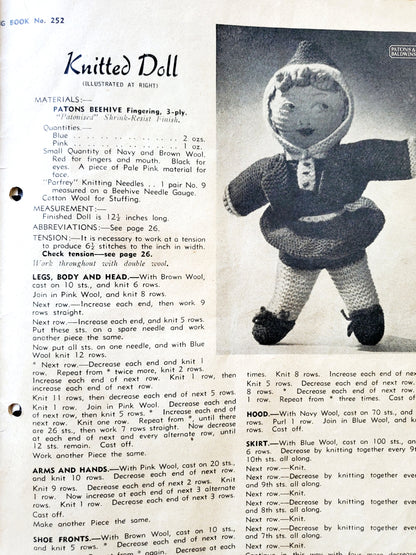 Vintage 1950's Patons Knitting Book No. 252. Tea Cozy Lampshade Bag Toy Rugs