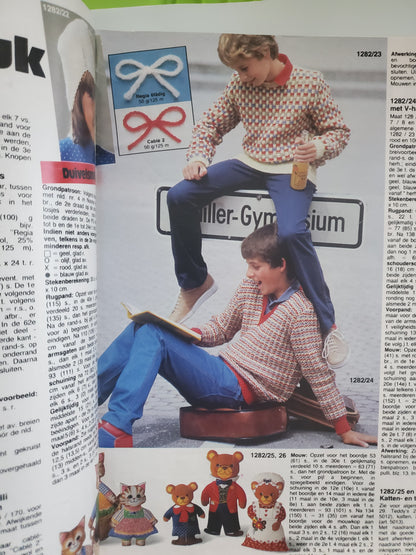 ANNA Vintage BURDA Plezier methandwerken December 1982 Magazine (pattern insert)