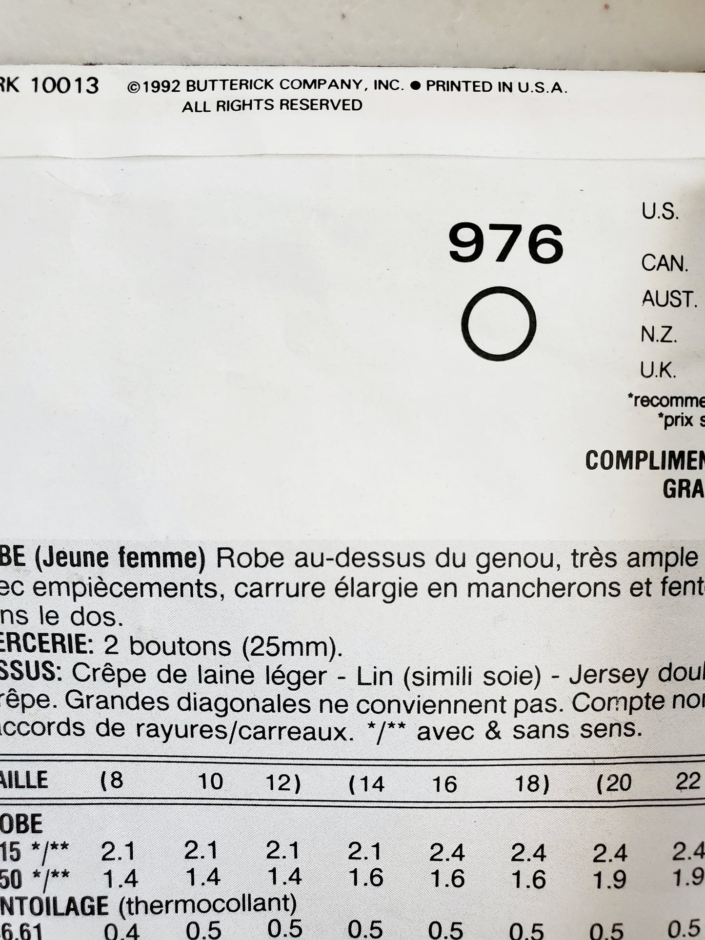 VOGUE Sewing Pattern 976, Tapered Pullover Dress, Size 14-16